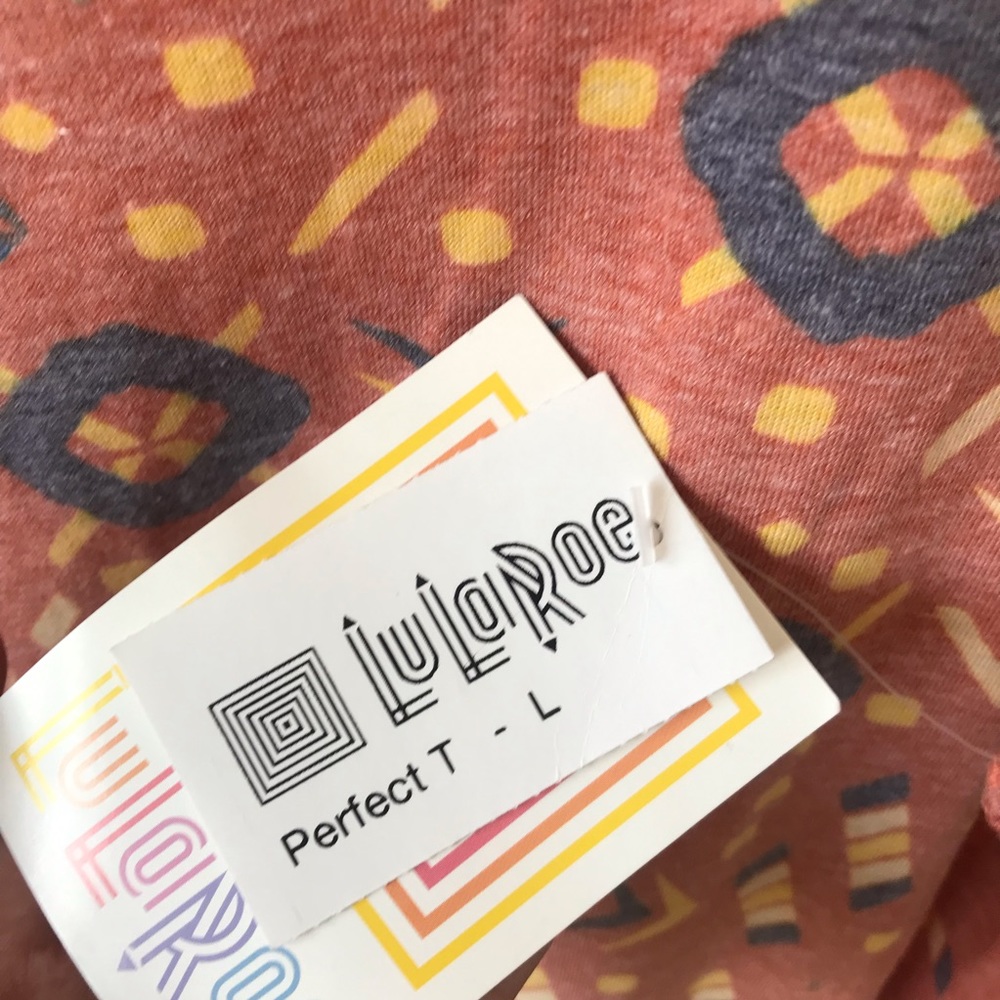 LuLaRoe Perfect T Shirt NWT Colorful Tribal Print - Picture 4 of 4